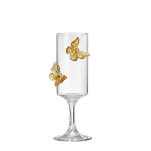 Juego de Copas de Cristal Transparentes de Lujo con Mariposas Bordadas en Diamantes para Brindis de Boda, con Caja de Regalo - Product Image 6