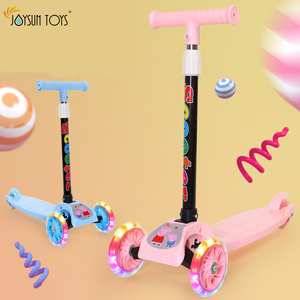Di alta qualità <span class=keywords><strong>3</strong></span> ruote ABS in plastica Kick Scooter per bambini di sicurezza equilibrio pedale Scooter luce elettrica auto EN71 certificata - Product Image 4