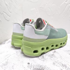 Chaussures de course de haute qualité, nouveau style 2026, pour hommes et femmes, respirantes, ultra-légères, chaussures décontractées de plein air, nouvelle mode de luxe - Product Image 3