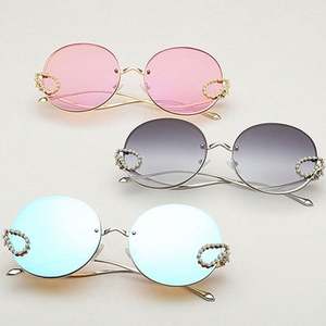 Lunettes de soleil tendance rétro 2020 pour hommes et femmes, grandes montures, sans monture, avec strass, UV400, rondes, avec perles - Product Image 6