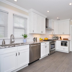 Haut de gamme bas prix Antique Style américain prêt à assembler placard en bois massif armoire blanc Shaker Style armoires de cuisine - Product Image 6