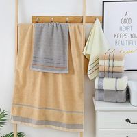 Set Handuk Mandi Premium 100% Katun Bermotif Jacquard Gaya Polos Mewah dalam Kotak Hadiah Hotel dan Pantai Lembut Menyerap Air Logo Kustom