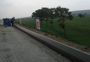 कंक्रीट Slipform फ़र्श मशीन सड़क पर अंकुश लगाने फुटपाथ मशीन - Product Image 6