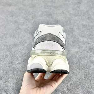 Zapatos Deportivos de Diseño Personalizado de Lujo para Exteriores, Zapatos Casuales Retro Antideslizantes para Correr, Zapatos de Moda para Caminar 9060 para Hombre y Mujer - Product Image 5