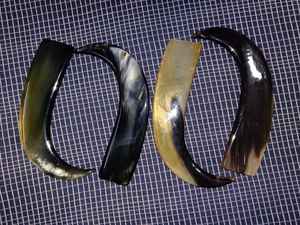 Colgantes de Concha Natural Pulida en Forma de Gota, Componentes de Joyería de Estilo Tribal Tallados a Mano para la Elaboración de Collares en Color Beige - Product Image 3