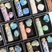 Coffret Cadeau de Pierres de Guérison Naturelles : Éclats de Cristal Roulés en Bouteille de Verre, Pierre de Cristal en Forme de Cœur pour Reiki, Méditation et Décoration