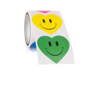 새로운 디자인 하트 모양 웃는 얼굴 스티커 보상 어린이를위한 장려 스티커 롤 팩이있는 귀여운 스마일 얼굴 라벨