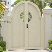 Portails battants en aluminium cintrés sur mesure pour entrées extérieures de villas et d'appartements - Design moderne, portail de sécurité durable