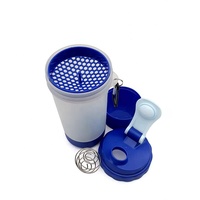 Double couche d'isolation résistante aux hautes températures, bouteille vibrante de sport populaire en plastique chaud, mélange de protéines de gymnastique