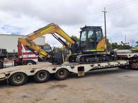 Mini-pelle sur chenilles XE90U à bras articulé court, godet de 0,33 m, garantie 1 an, pour usage en construction