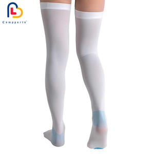 Compports <span class=keywords><strong>Bas</strong></span> <span class=keywords><strong>de</strong></span> <span class=keywords><strong>contention</strong></span> unisexe anti-embolique 15-20 mmHg avec bande en <span class=keywords><strong>silicone</strong></span> - Product Image 2