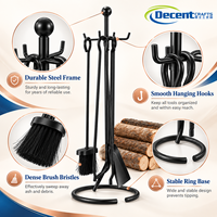 Ensemble d'outils de cheminée noir mat avec support à base circulaire, brosse, pique, pinces, pelle, crochets et embout décoratif