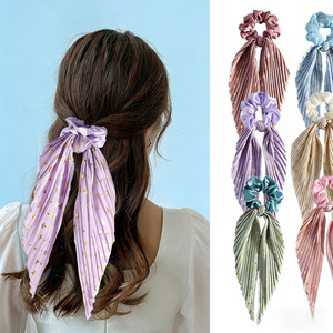 Meilleures ventes : Chouchous plissés pour <span class=keywords><strong>cheveux</strong></span>, accessoires capillaires avec élastiques dorés et <span class=keywords><strong>long</strong></span> ruban pour femmes - Product Image 3