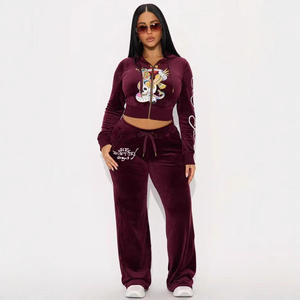 Setelan Olahraga Wanita 2 Potong, Hoodie Beludru dengan Bordir Logo Custom, Celana Jogger Kasual - Product Image 4