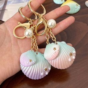 Wholesale Colorful Gradient Shell Creative Pearl Keychain, Bag Hanger, Fashion <b>Accessory</b>,Trendy Women's Keyring - Product Image 2