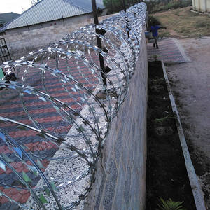 Economical Hot Dipped Galvanized Security Barbed <b>Wire</b> <b>Mesh</b> Bats 2.0mm Durable Razors 200m ISO9001 Certified GELE Brand - Product Image 1