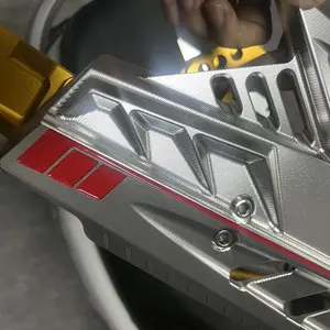 Nouveau protège-bras oscillant pour moto électrique, fourche arrière en alliage d'aluminium T6061, modification universelle, fabriqué en Chine continentale - Product Image 5