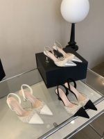 Sandales de mariée personnalisées de luxe à talons fins ornées de strass, respirantes et légères pour l'été