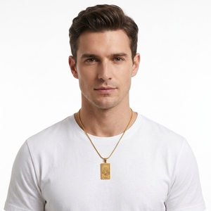 Nuova Collana con Ciondolo Rettangolare Inciso dei 12 Segni Zodiacali in Oro 18K PVD, Catena in Acciaio Inox, Regalo a Tema Astrologico - Product Image 5