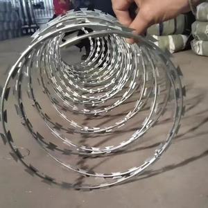 Temporaire chaud-vente galvanisé jexagonal accordéon fil de rasoir fer <span class=keywords><strong>barbelé</strong></span> oiseau lame de protection épines Anti-escalade fil de <span class=keywords><strong>barbier</strong></span> - Product Image 6