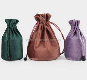 Sac à cordon de serrage RPET personnalisé, usine du Vietnam, sac cadeau en daim ou recyclé - Product Image 3