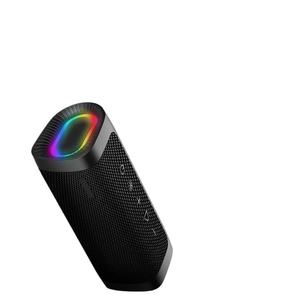 Altavoz Bluetooth Inalámbrico con Luz RGB, Bajos Potentes, Gran Volumen, Portátil para Exteriores, Altavoz de Tela Resistente al Agua - Product Image 4