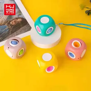 Mainan Plastik Penghilang Stres 4 Dalam 1 24 Buah/Kotak 4 Dalam 1 Mainan Putar Lucu Kubus Mainan Fidget Gyro untuk Anak-anak