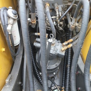 Excavatrices Volvo d'occasion EC140DLC EC140BLC à vendre à prix avantageux, moteur, boîte de vitesses, capacité de la benne de 0,8 m³, poids opérationnel de 14 tonnes, bon état - Product Image 5