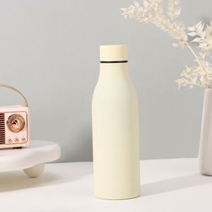 Bouteille isotherme en acier inoxydable pour l'exportation en gros, tasse de sport à double paroi à petite ouverture avec extérieur tendance pour les revendeurs mondiaux - Product Image 4