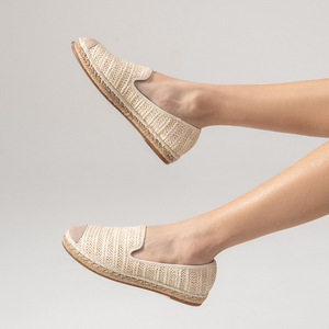 Espadrilles plates pour femmes en tissu tissé de haute qualité à motif paille, style mocassins bateau, fabriquées en Chine - Product Image 2