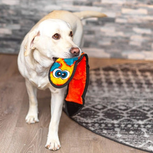 Jouet en peluche souple C044 pour chien, serpent orange couineur, anti-anxiété, anti-ennui, pour la santé mentale, à mâcher – Achetez un jouet pour chien - Product Image 3