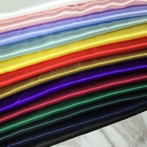 Precio al por mayor de fábrica Tela de pijama de poliéster puro transpirable Muestra gratis Tela de dormir suave Tela de satén de poliéster brillante - Product Image 5