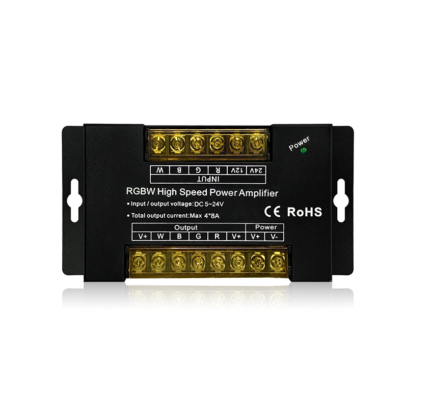 Высокая мощность RGB Rgbw RGBWW усилитель Dc5-24V Pwm 4*8A железное охлаждающее отверстие дизайн Светодиодная лампа