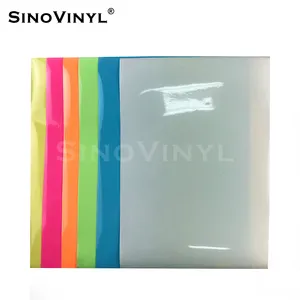 SINOVINYL Premium fotoluminiscente HTV vinilo de transferencia de calor para ropa que brilla en la oscuridad HTV textil Vinilo Alta película PES 20-30 libras