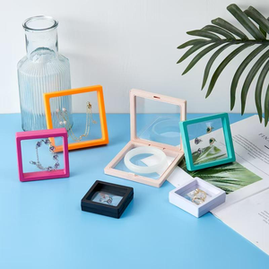 Boîte de rangement et de présentation carrée en plastique 2026 avec cadre flottant 3D et suspension de <span class=keywords><strong>film</strong></span> pour bijoux, pièces de monnaie, médailles et pierres - Product Image 6