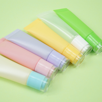Tube de baume à lèvres, gloss ou huile à lèvres cosmétique compressible de 10 à 20 g