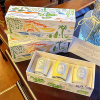 Coffret de bougies parfumées de luxe personnalisé avec poignée en relief et parfum personnalisé pour l'expédition par courrier