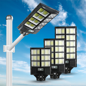 Lampadaire <span class=keywords><strong>solaire</strong></span> extérieur étanche IP65 600W 800W 1000W, <span class=keywords><strong>prix</strong></span> usine Gaocheng - Product Image 2