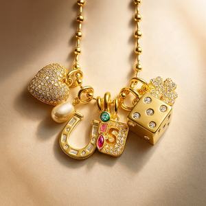 Boutique Zircon de Luxe | Pendentifs Pavés en Oxyde de Zirconium Placés Or 18K en Laiton | Pendentifs Fer à Cheval, Ballon de Foot, Cœur Bottillon, Patte de Lapin, Champignon - Product Image 6