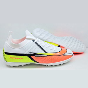 Chaussures <span class=keywords><strong>de</strong></span> football <span class=keywords><strong>de</strong></span> haute qualité, fabriquées en Chine, prix bas, directement <span class=keywords><strong>de</strong></span> l'usine. - Product Image 6