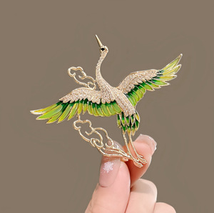 Vintage Green Enamel Wings Rhinestone Crane Clouds Brooches for Women Flying Phoenix Birds Lapel <b>Pins</b> Animal <b>Badge</b> Party Jewelry - Product Image 1