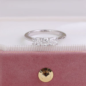 IGI <span class=keywords><strong>Certified</strong></span> 3 Pedra Almofada Corte Anel 14K Ouro Branco Minimalista Estilo De Noivado Anéis De Diamante De Casamento para As Mulheres à venda - Product Image 3