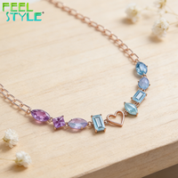 Nouveau Collier de Clavicule en Acier Inoxydable 316 PVD Or Épais Couleur Permanente avec Perles de Zircon Gemme Bleu Pâle et Violet