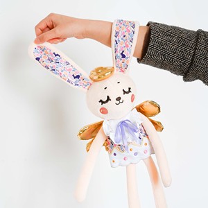 Muñeco de Peluche Personalizado de Conejita Hada, Juguete de Peluche Suave <span class=keywords><strong>y</strong></span> Adorable con Alas Doradas para Pedidos al por Mayor con MOQ Bajo, Fabricación OEM ODM - Product Image 5