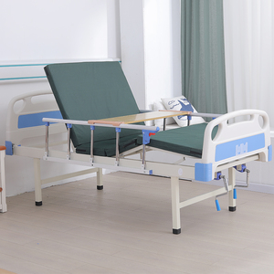 <span class=keywords><strong>Lit</strong></span> d'hôpital manuel à deux manivelle d'<span class=keywords><strong>occasion</strong></span> avec matelas et table à manger - Product Image 2