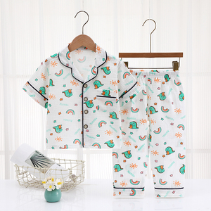 Vente directe usine de pyjamas pour enfants, ensembles en gaze à manches courtes, col à boutonnage simple, imprimé dessin animé, pyjamas pour filles. - Product Image 2