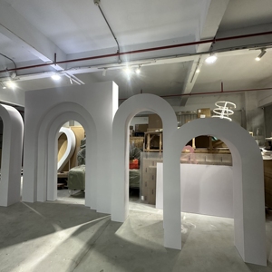 Yüksek kaliteli düğün dekorasyon kemer zemin duvar düğün sahne 3d çok katmanlı beyaz düğün kemer - Product Image 6