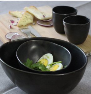 Simple nordique conception irrégulière forme ronde en céramique en grès ensemble de vaisselle pour la maison et le restaurant - Product Image 4