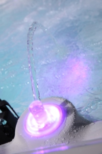 Piscina de Acrílico Importada, la Mejor Piscina Infinita con Función de Spa y Masaje - Product Image 4