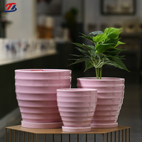 Pot Bunga Keramik Harga Terjangkau untuk Dekorasi Tanaman Rumah & Taman, Finishing Mengkilap, Sistem Penyiraman Otomatis, Ramah Lingkungan, Dilengkapi Lubang Drainase